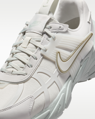 Nike V2K Run GORE-TEX Women's Waterproof Shoes. Nike.com